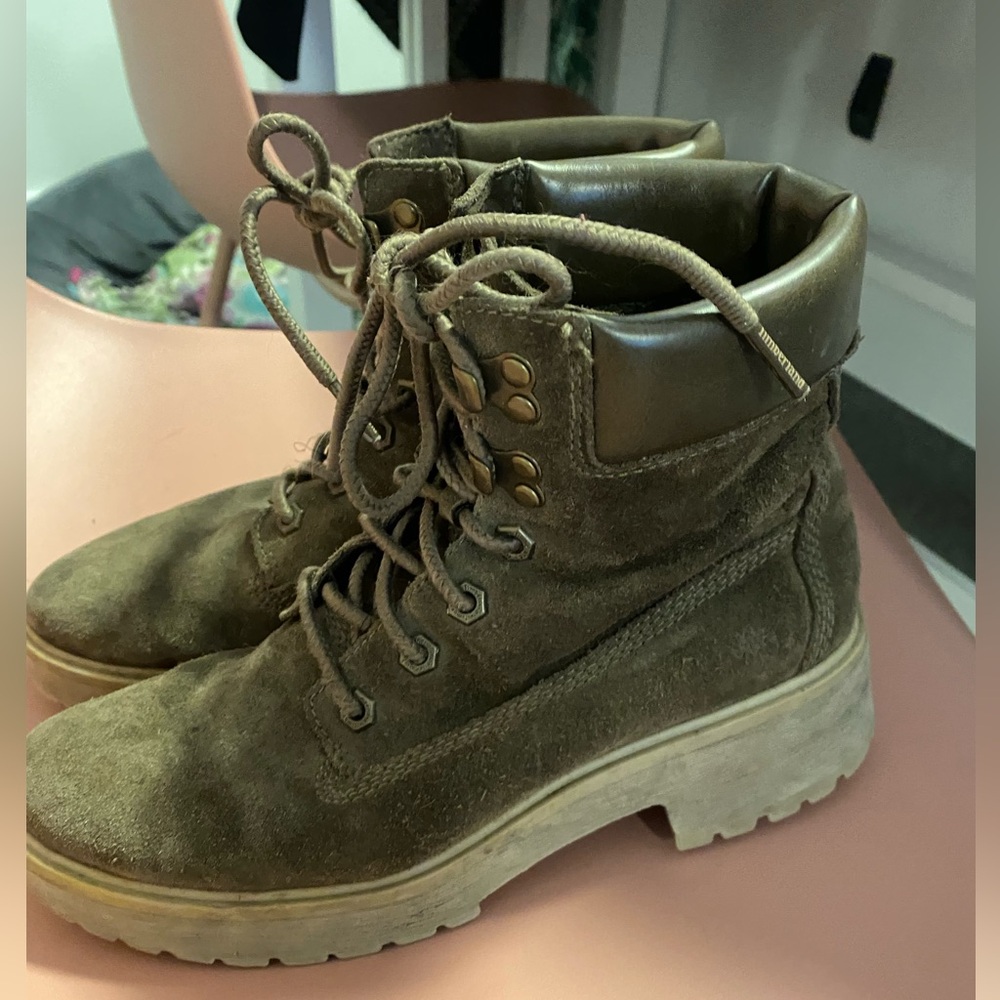 Beloved Womens Suede Lace-Up Timberland Boots